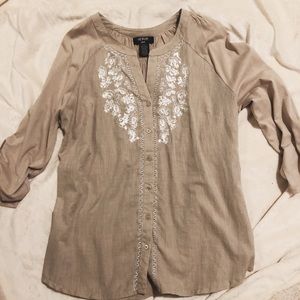 3/4 sleeve embroidered blouse